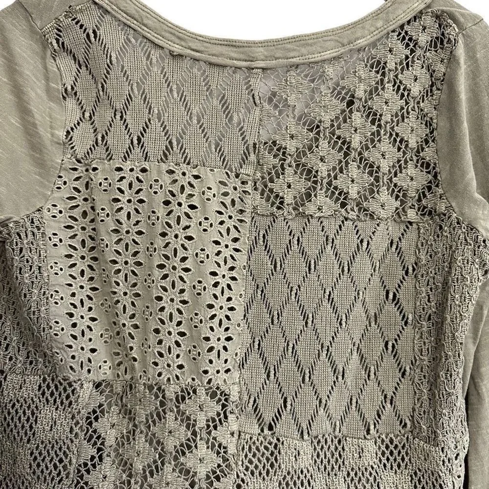 Free People lace/pattern long sleeve size small